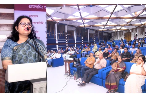 ঢাবি ভাস্কর্য বিভাগে প্রামাণ্যচিত্র প্রদর্শনী